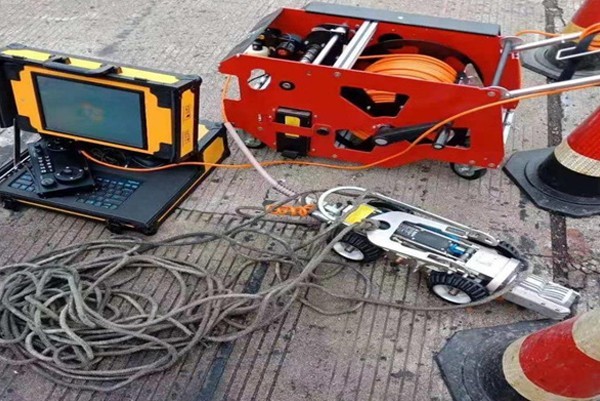 古塔CCTV管道检测机器人